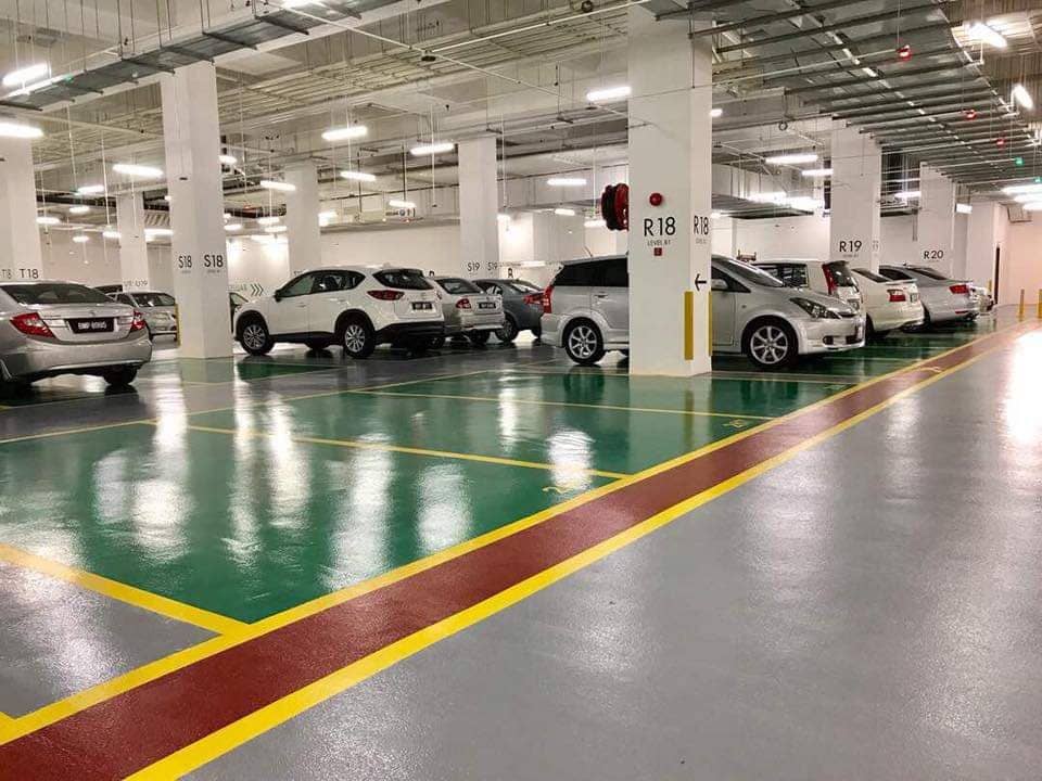 Multi-storey deck with coloured epoxy bays: glossy epoxy, green bays